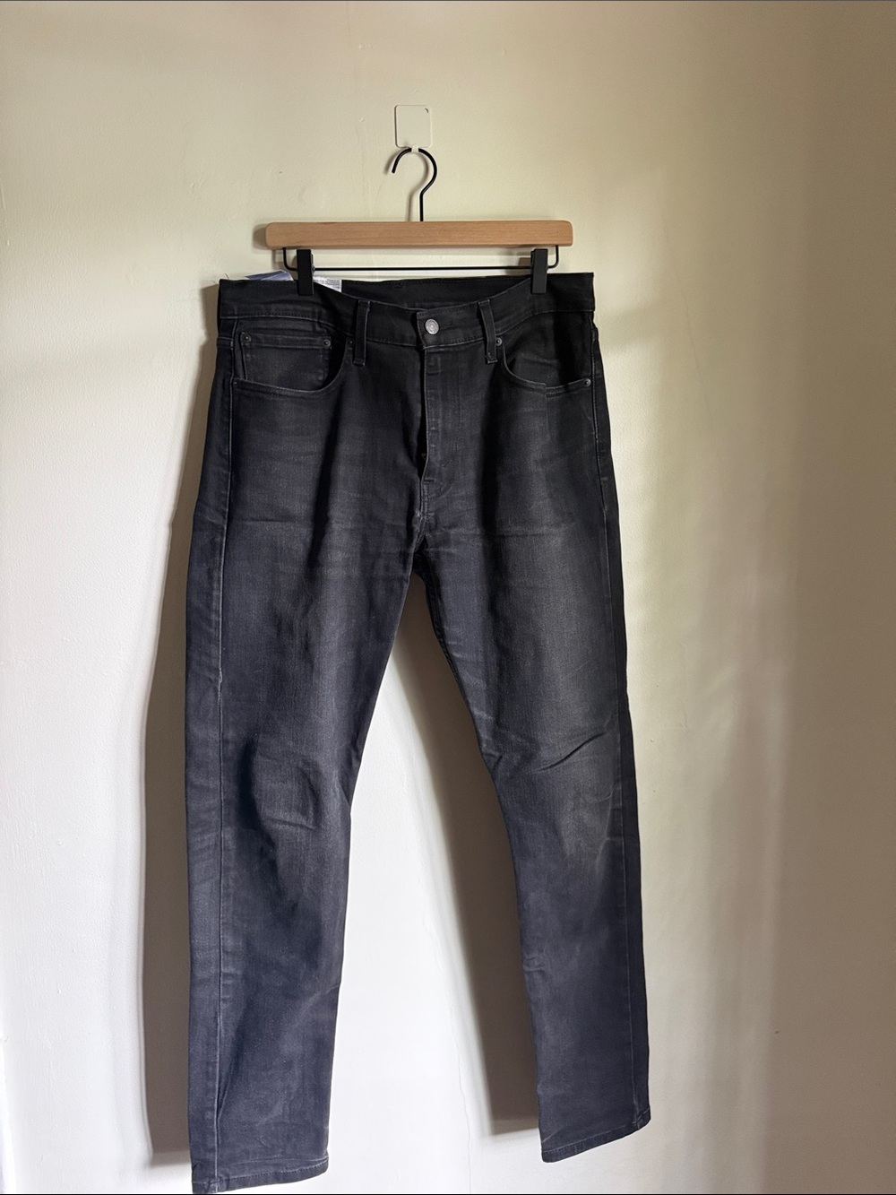 Levi's Men's Charcoal Slim Straight Jeans